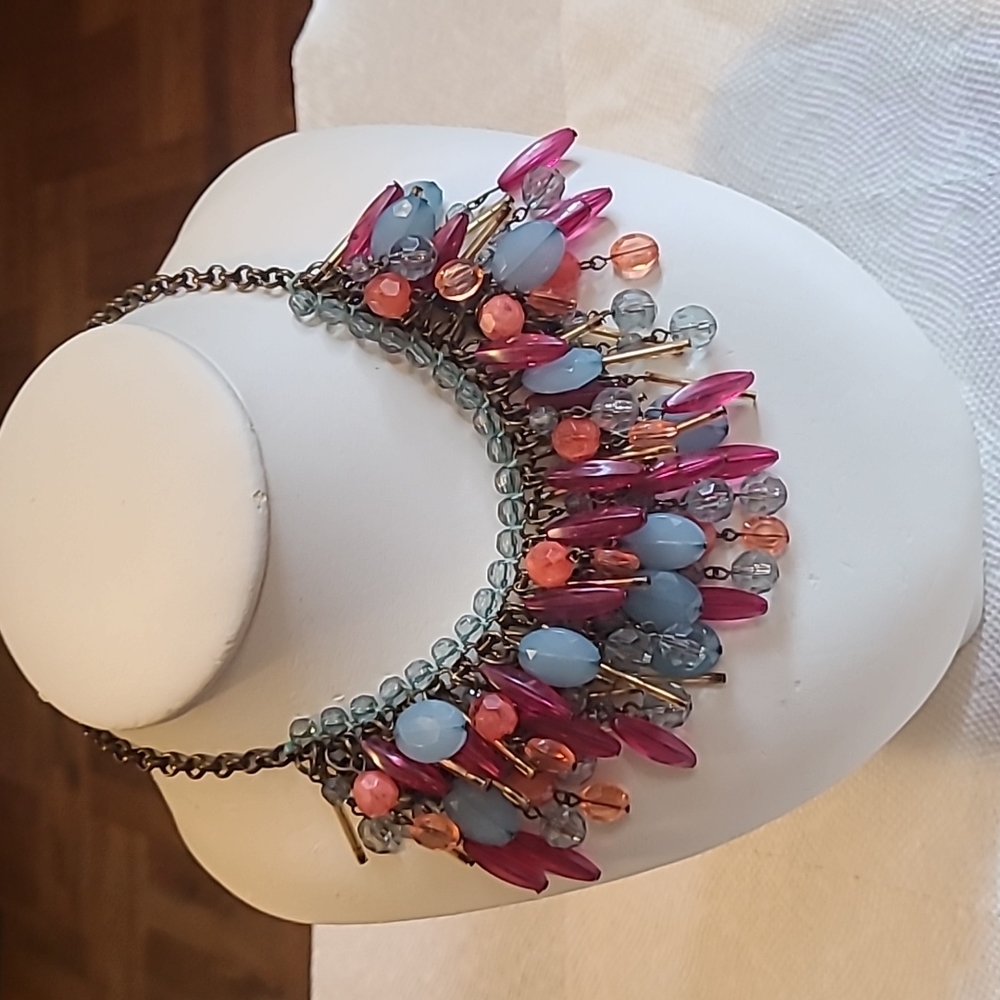 Beautiful  necklace for all occasions  multiple color